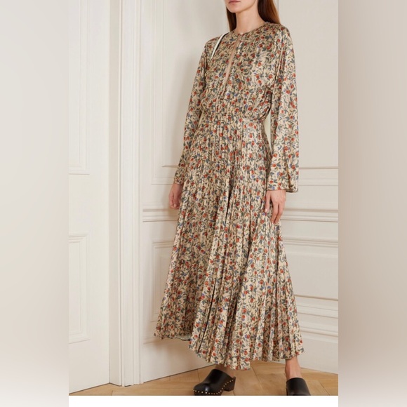 Vince Dresses & Skirts - VINCE Printed Pleat pomegranate dress. Size Large.